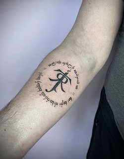 Smartattoo , tatuaggi , tatuaggio , tatuaggi bologna , tatuaggio bologna , fineline , handpoke , tolkien,  signore degli anelli