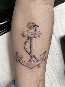 Smartattoo , tatuaggi , tatuaggio , tatuaggi bologna , tatuaggio bologna , fineline , handpoke  , sottili  , crazy , sfumato ,  ancora , mare , passione